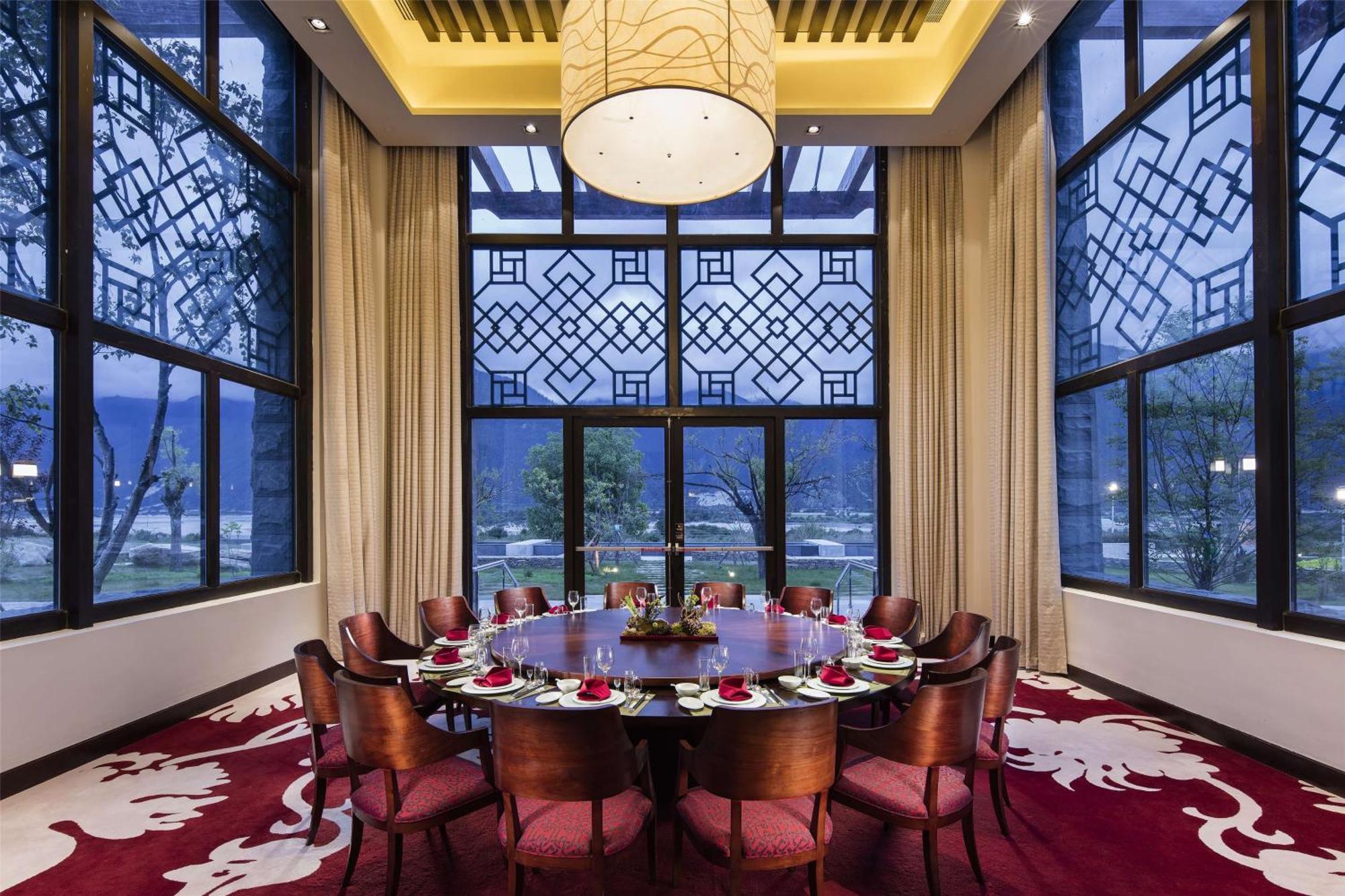 Hilton Linzhi Resort Ňingthri Exteriér fotografie
