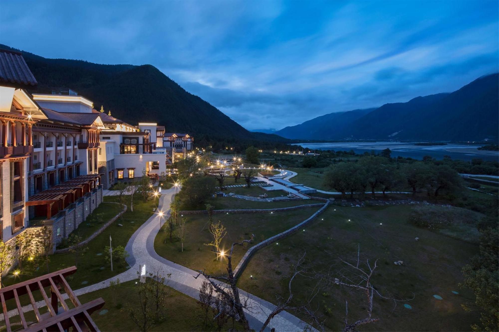 Hilton Linzhi Resort Ňingthri Exteriér fotografie
