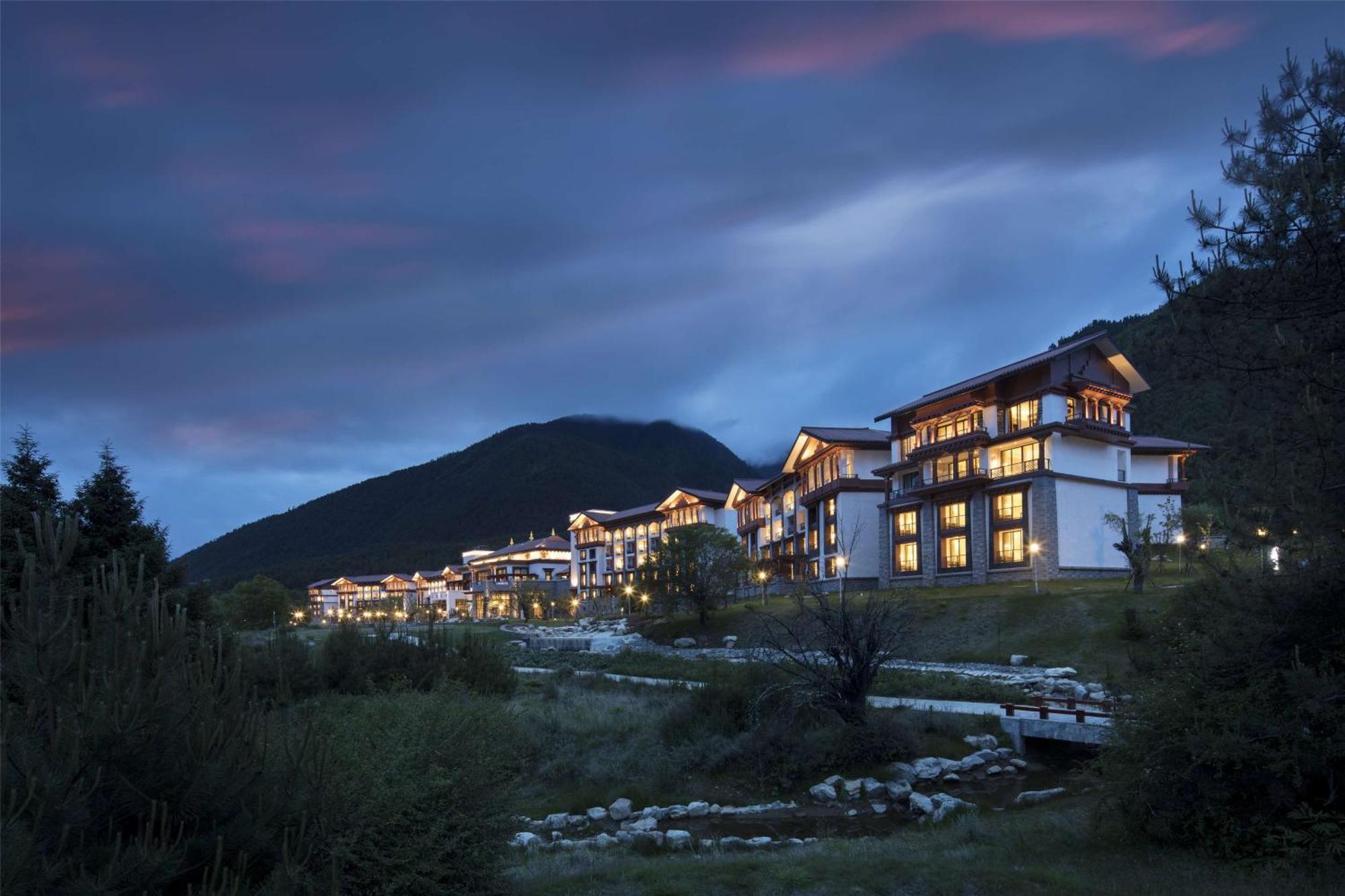 Hilton Linzhi Resort Ňingthri Exteriér fotografie